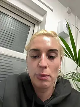 Barbie 26 online show from December 5, 2024, 6:44 pm