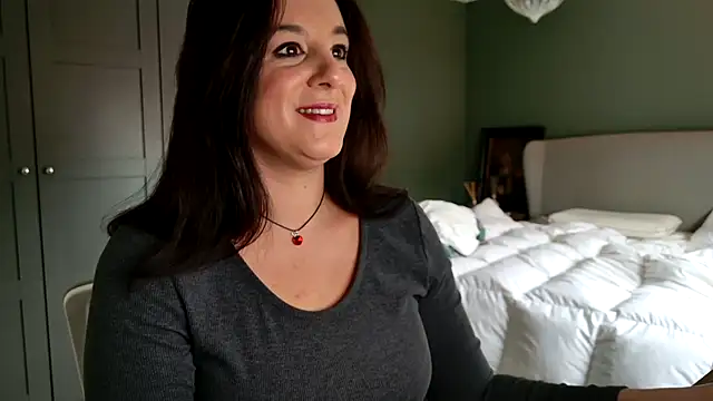 Snapshot of flatwhite0 chatting on February 5, 2025, 1:33 pm flatwhite0 online show from February 5, 2025, 1:33 pm