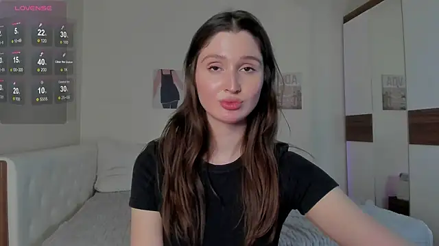 Snapshot of tender_babyy chatting on February 9, 2025, 4:40 pm tender babyy online show from February 9, 2025, 4:40 pm