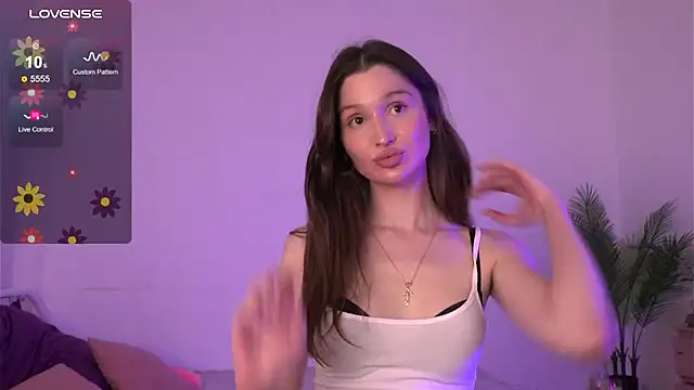 Snapshot of tender_babyy chatting on October 28, 2025, 1:03 pm tender babyy online show from October 28, 2025, 1:03 pm