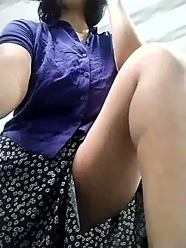 MirandaSingle online show from January 7, 2026, 8:33 pm