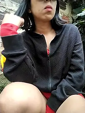 Snapshot of MirandaSingle chatting on April 23, 2026, 12:29 pm MirandaSingle online show from April 23, 2026, 12:29 pm