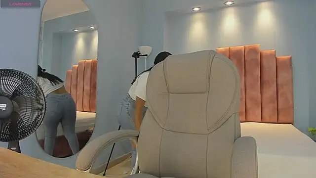 lou rosse  online show from April 6, 2026, 8:54 pm