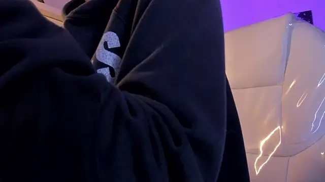 Amy Kiitty  online show from January 8, 2026, 12:40 pm