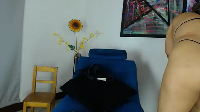 Iivana 19 online show from March 19, 2025, 4:24 pm