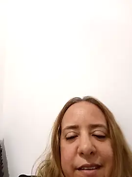 Iivana 19 online show from March 4, 2026, 11:33 pm