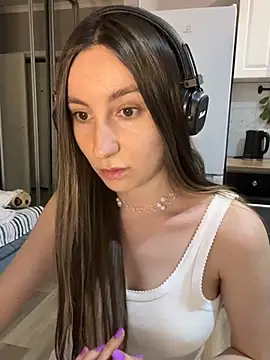 viviandaimond1 online show from February 3, 2025, 12:47 pm