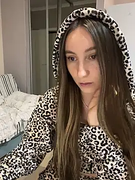 viviandaimond1 online show from February 15, 2025, 10:21 pm