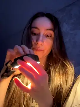 viviandaimond1 online show from October 25, 2025, 2:24 pm