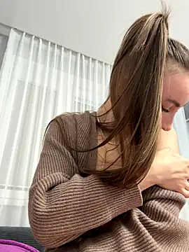 viviandaimond1 online show from November 21, 2025, 4:38 pm