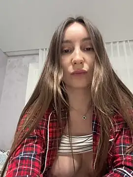 viviandaimond1 online show from April 21, 2026, 8:34 pm