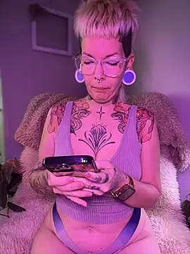 GoldieBakeman online show from February 15, 2026, 6:59 pm