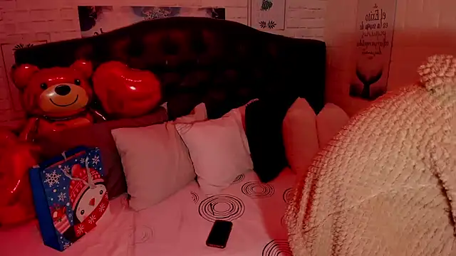 Snapshot of _Chartlotte chatting on February 19, 2025, 10:09 pm  Chartlotte online show from February 19, 2025, 10:09 pm