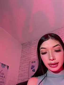 Snapshot of _Chartlotte chatting on March 14, 2025, 12:32 am  Chartlotte online show from March 14, 2025, 12:32 am