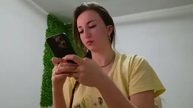 Snapshot of Lorennameliyy chatting on February 11, 2025, 7:59 pm Lorennameliyy online show from February 11, 2025, 7:59 pm