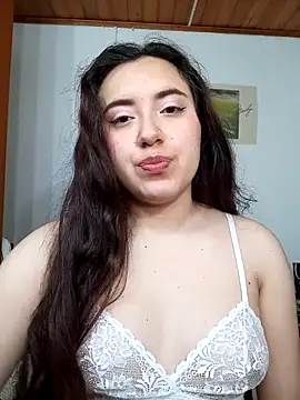 Emi chik online show from November 2, 2025, 11:23 am