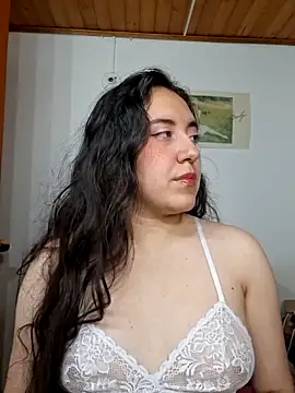 Snapshot of Emi_chik chatting on April 26, 2026, 3:15 am Emi chik online show from April 26, 2026, 3:15 am