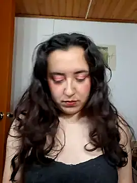 Emi chik online show from July 10, 2026, 6:17 am
