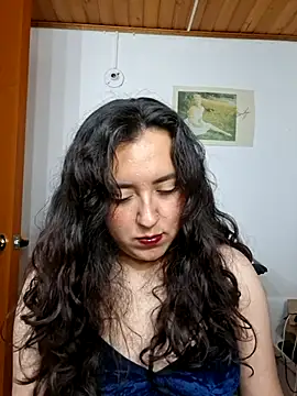 Emi chik online show from July 15, 2026, 6:40 am