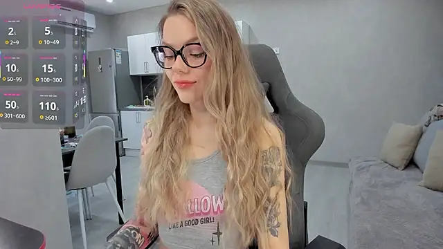 Marta May  online show from March 14, 2026, 10:53 am