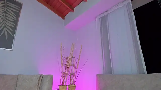 KatieNolan 1 online show from February 21, 2025, 1:33 am