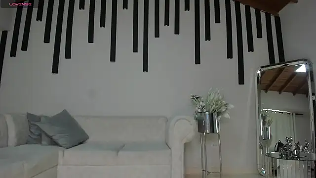 KatieNolan 1 online show from March 3, 2025, 7:39 pm