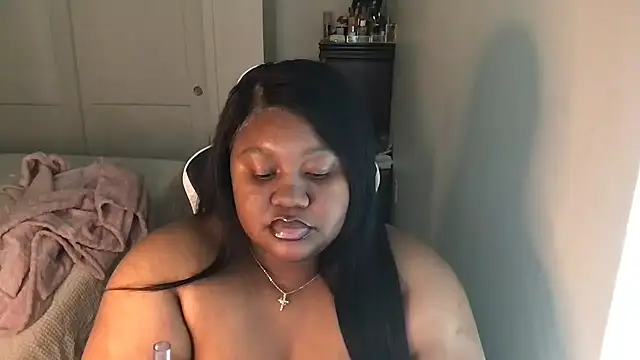 Snapshot of explosivekitty69 chatting on October 7, 2025, 10:18 pm explosivekitty69 online show from October 7, 2025, 10:18 pm