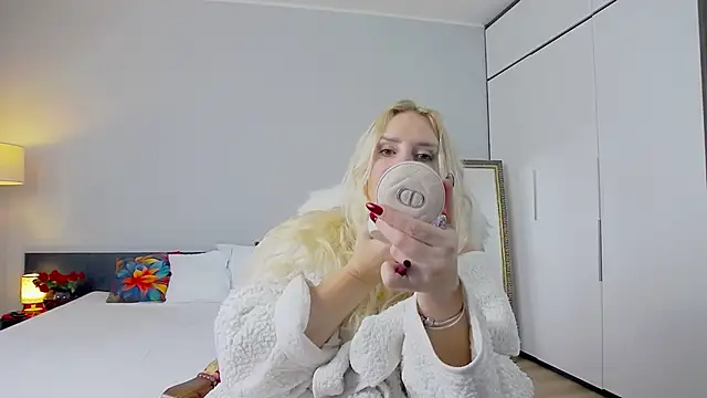 MariaRichi  online show from February 21, 2025, 12:39 pm