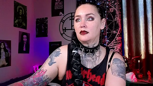 Emmybrightj  online show from May 25, 2026, 2:06 am