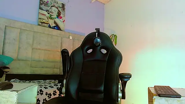 HannibalLester online show from September 20, 2025, 4:57 am