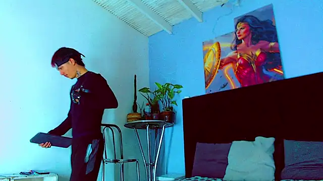 HannibalLester online show from October 31, 2025, 5:52 am