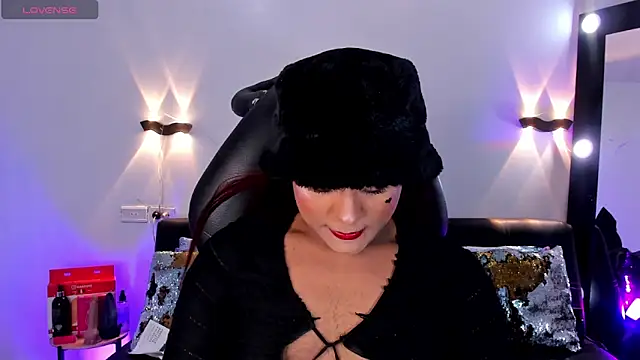 Emili Roux online show from April 19, 2026, 6:10 pm