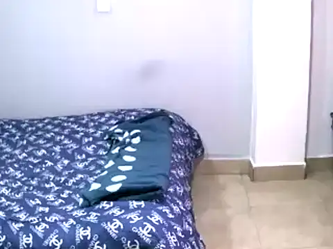 hailey85 online show from January 7, 2025, 8:10 pm