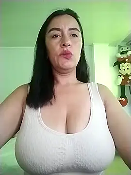 hailey85 online show from January 18, 2026, 9:07 pm