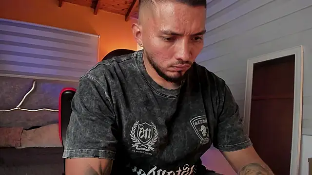 maximusclark1 online show from March 24, 2026, 1:43 am