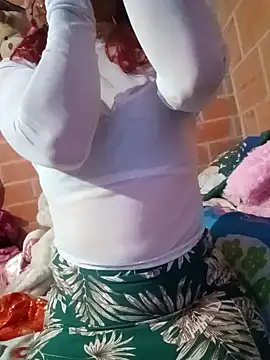 Snapshot of Rachhelle__ chatting on December 30, 2024, 1:26 am Rachhelle online show from December 30, 2024, 1:26 am