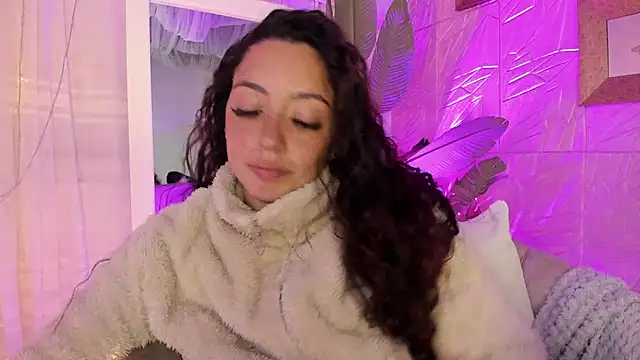 sadashi moon  online show from February 15, 2025, 5:19 am