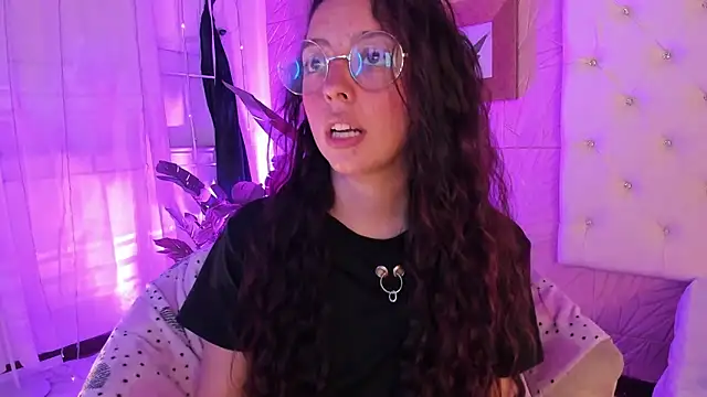 sadashi moon  online show from March 6, 2025, 12:32 am