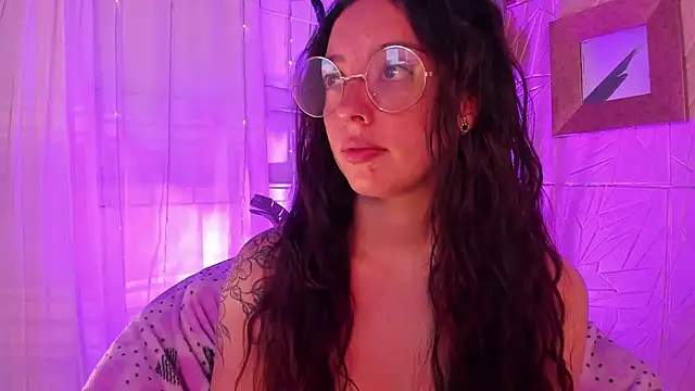 sadashi moon  online show from March 6, 2025, 6:52 am