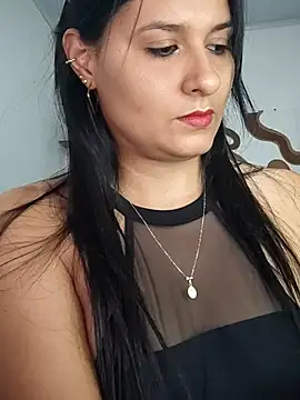 elena jonees online show from November 25, 2025, 7:58 pm