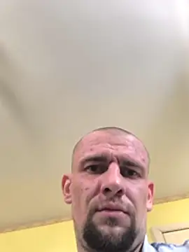 Regularfucker28 online show from April 3, 2026, 9:29 am