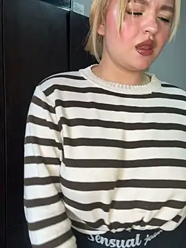 Naiara Sex  online show from April 15, 2026, 7:58 pm