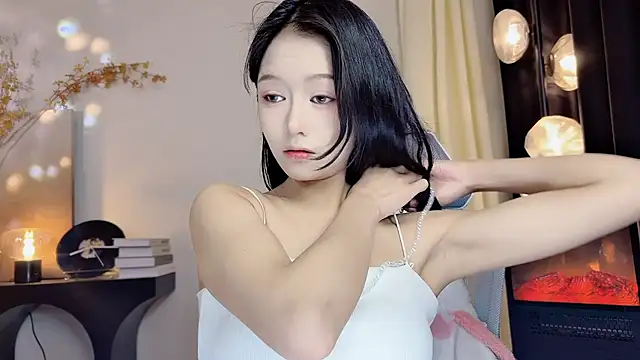 xiaodaibabyy online show from March 2, 2025, 1:16 pm