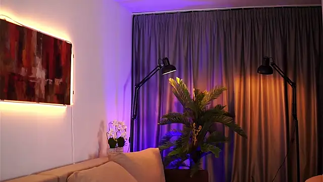 GinaValentinna online show from January 9, 2025, 10:41 pm