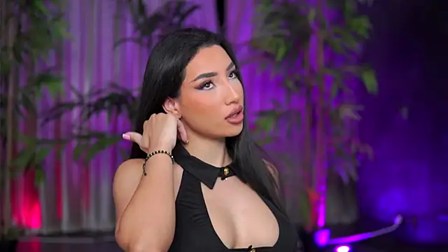 GinaValentinna online show from October 23, 2025, 6:50 pm