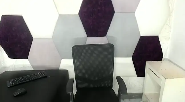 AbrahanBratz online show from December 3, 2024, 11:33 am