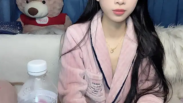 Lili-2 online show from February 7, 2026, 4:11 pm