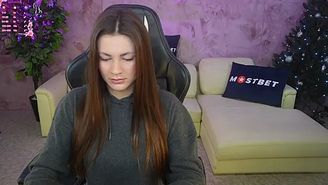 Julia  Star  online show from January 4, 2025, 11:22 am