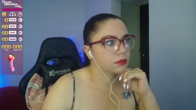 Snapshot of Madame_Shein_ chatting on December 4, 2024, 10:19 pm Madame Shein  online show from December 4, 2024, 10:19 pm