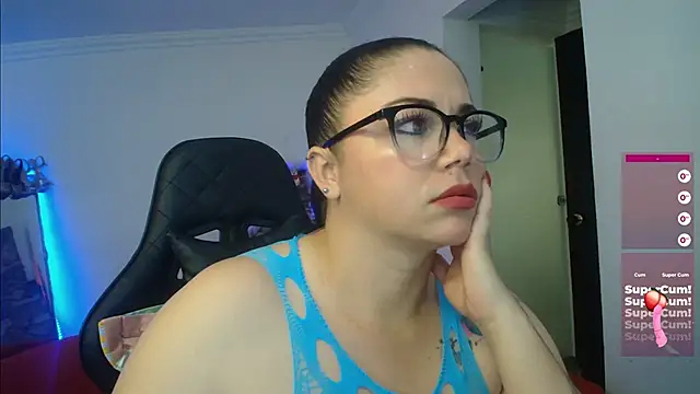 Snapshot of Madame_Shein_ chatting on December 21, 2024, 10:19 pm Madame Shein  online show from December 21, 2024, 10:19 pm